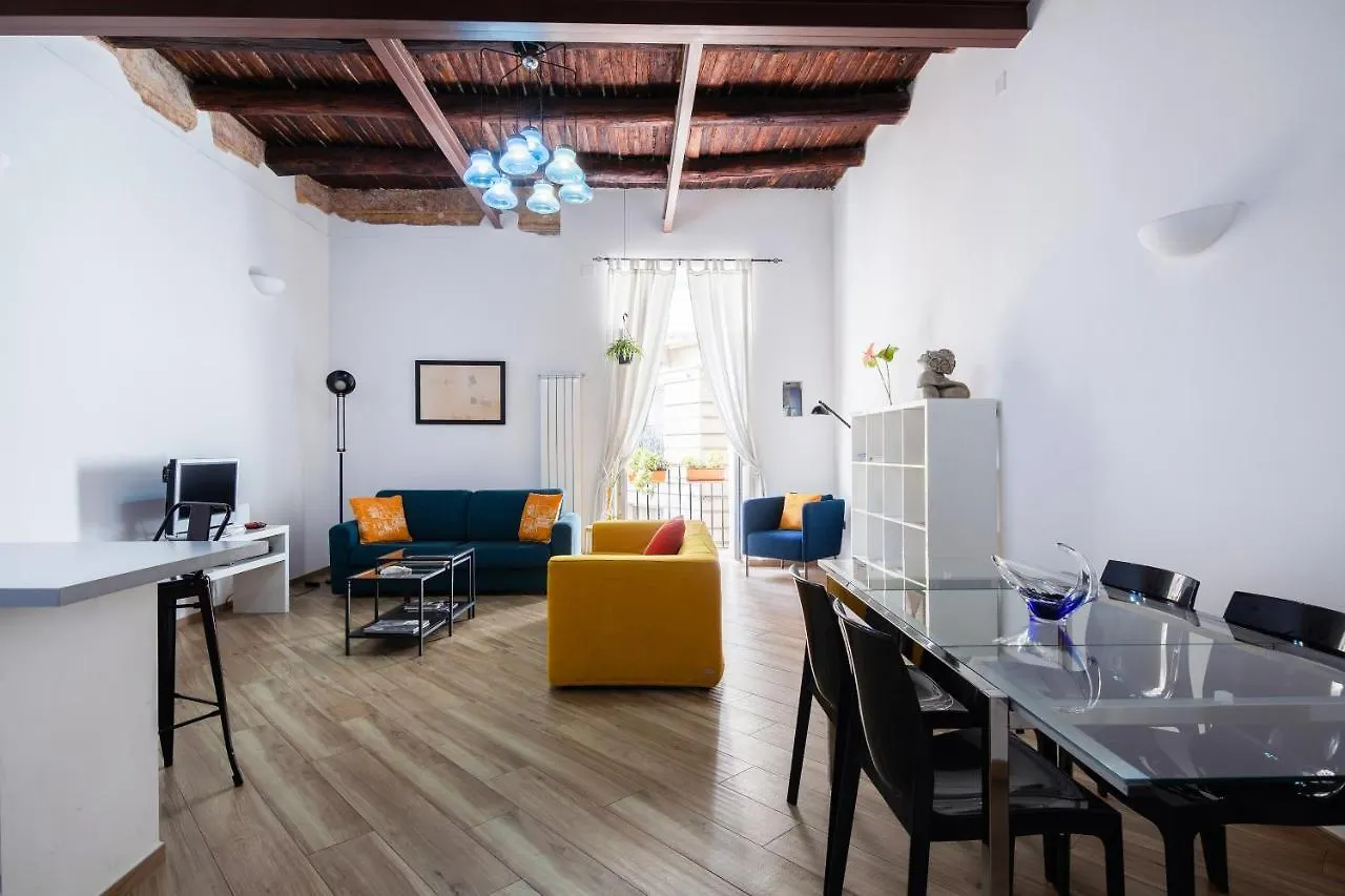 Apartment Appartamento Moderno Nel Centro Storico Naples