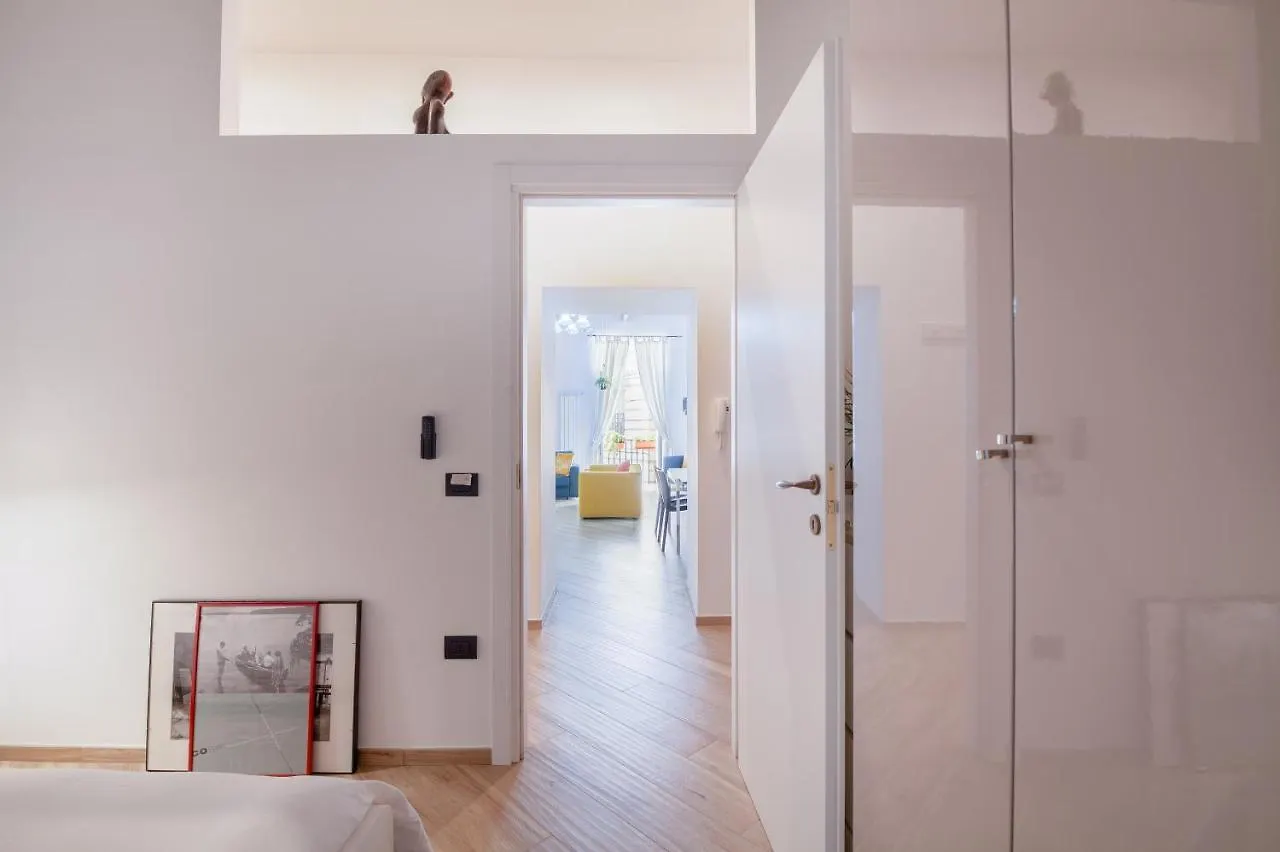 Appartamento Moderno Nel Centro Storico Naples Apartment