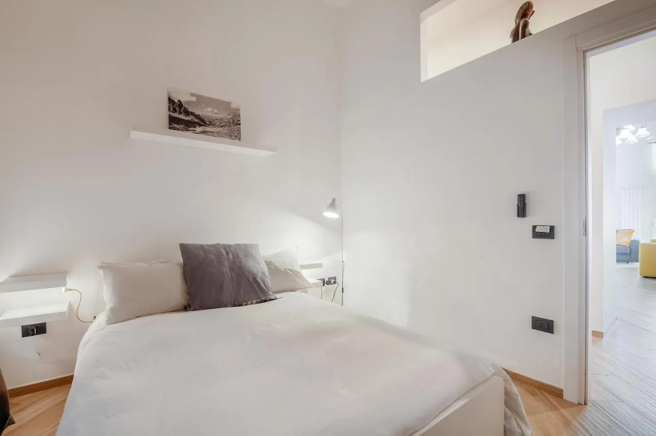 Appartamento Moderno Nel Centro Storico Naples Apartment